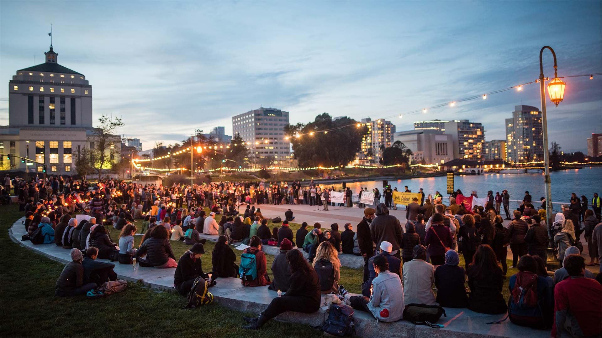 Large crowd at Lake Merritt